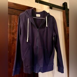 Pact men’s organic cotton hoodie with cozy fleece lining. Size L